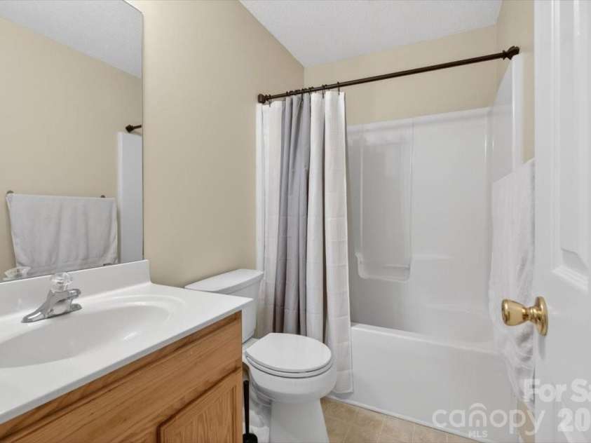 17035 Turning Stick Court, Charlotte, NC 28213.  MLS# CAR4370469, YatesRealty ID 12098. 
