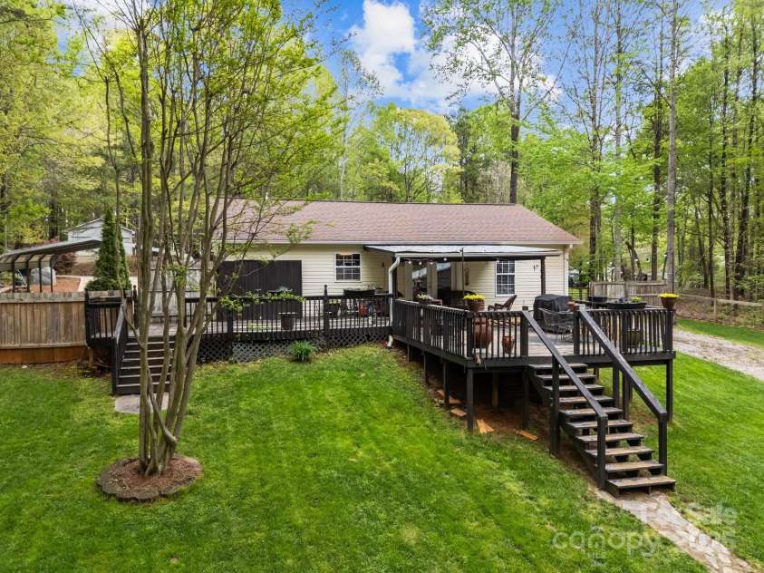 214 Creek View Road, Mooresville, NC 28117.  MLS# CAR4243602, YatesRealty ID 12099. Huge deck!