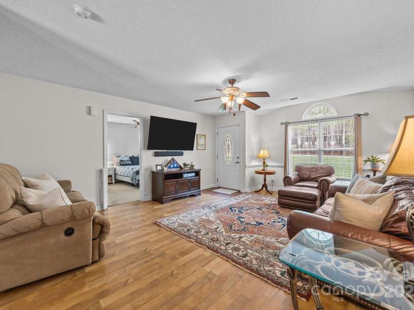 214 Creek View Road, Mooresville, NC 28117.  MLS# CAR4243602, YatesRealty ID 12099. Living Room