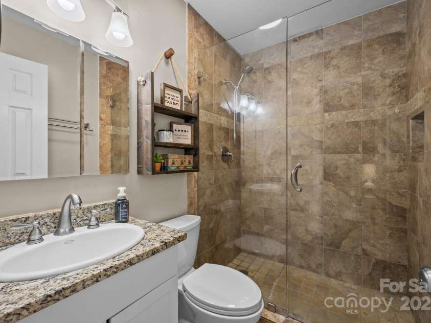 214 Creek View Road, Mooresville, NC 28117.  MLS# CAR4243602, YatesRealty ID 12099. Primary Bathroom