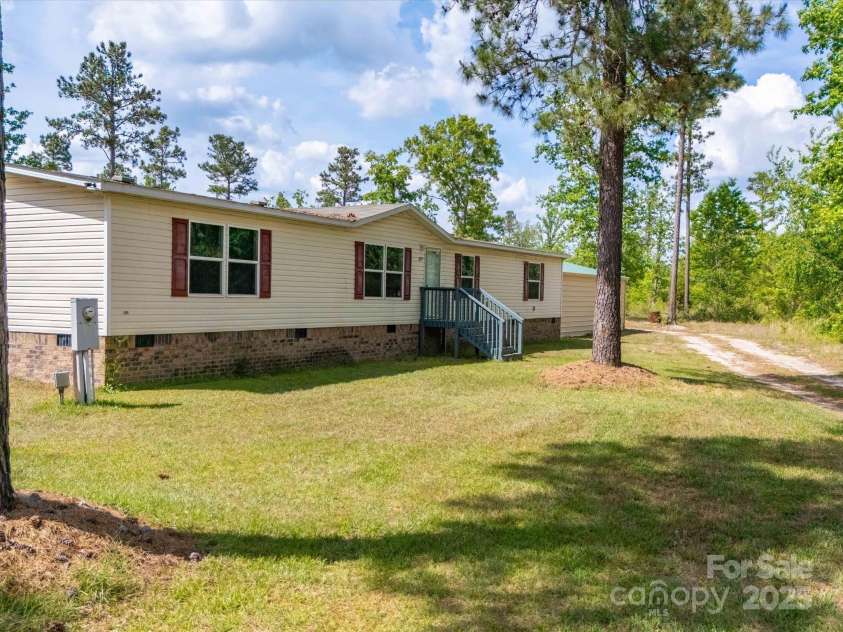 2675 Andrews Circle, Aiken, SC 29803.  MLS# CAR4259984, YatesRealty ID 121. 2ND HOUSE ON PROPERTY. MANUFACTURED