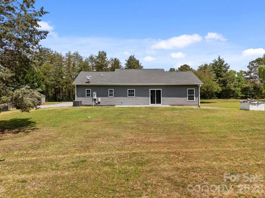 14532 Rocky River Road, Davidson, NC 28036.  MLS# CAR4370083, YatesRealty ID 12100. 
