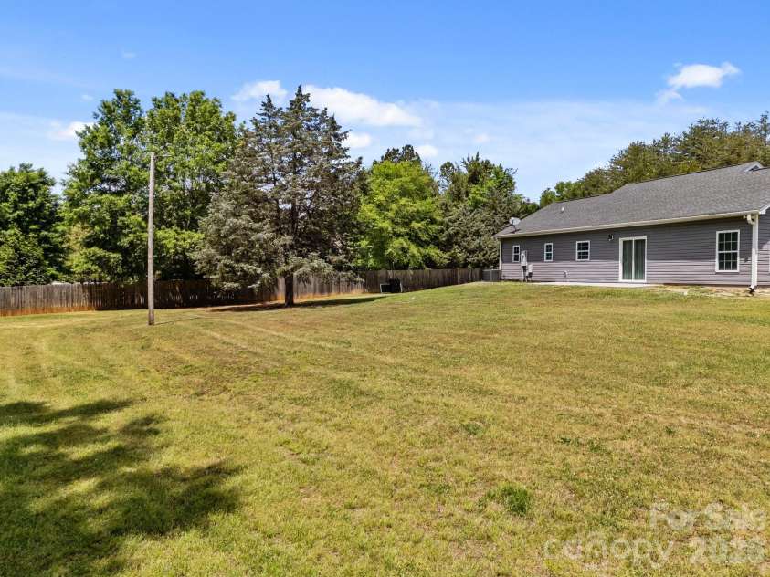 14532 Rocky River Road, Davidson, NC 28036.  MLS# CAR4370083, YatesRealty ID 12100. 