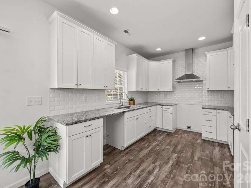 14532 Rocky River Road, Davidson, NC 28036.  MLS# CAR4370083, YatesRealty ID 12100. 