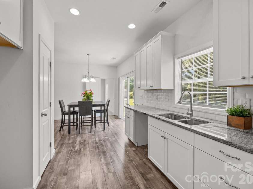 14532 Rocky River Road, Davidson, NC 28036.  MLS# CAR4370083, YatesRealty ID 12100. 