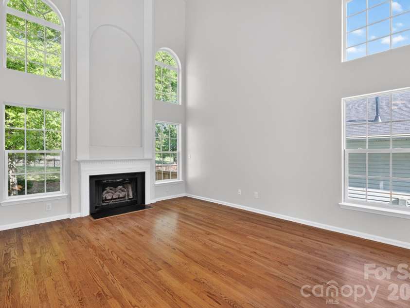 5107 Bentgrass Run Drive, Charlotte, NC 28269.  MLS# CAR4369528, YatesRealty ID 12101. 