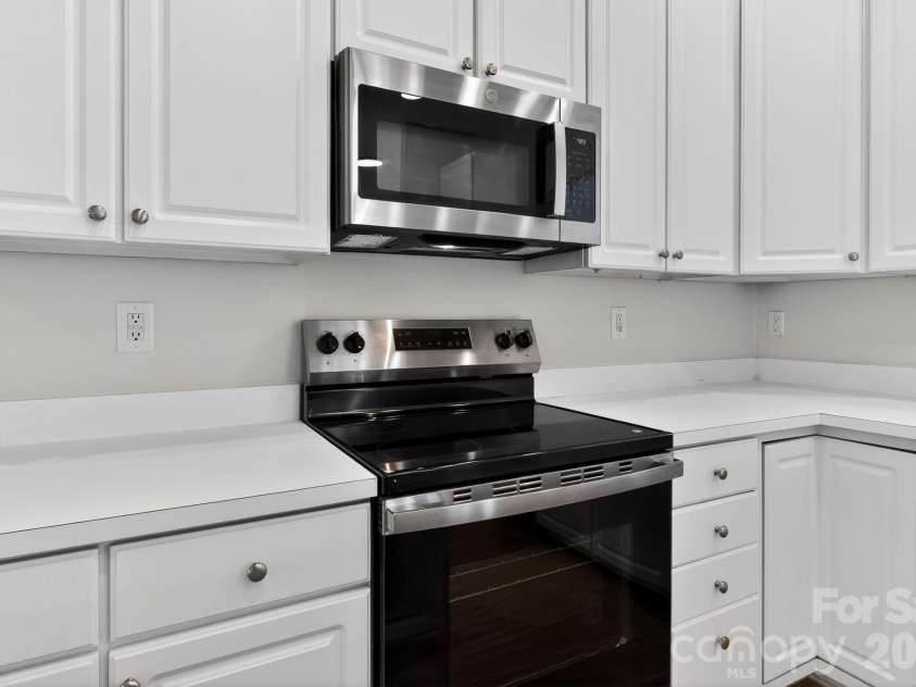 5107 Bentgrass Run Drive, Charlotte, NC 28269.  MLS# CAR4369528, YatesRealty ID 12101. 