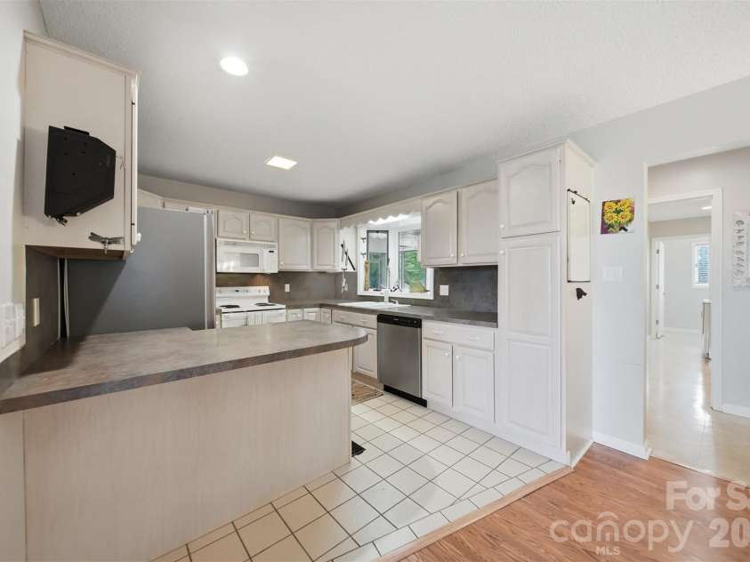 192 Reese Loop, Taylorsville, NC 28681.  MLS# CAR4408224, YatesRealty ID 12102. 