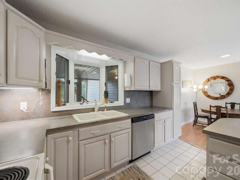 192 Reese Loop, Taylorsville, NC 28681.  MLS# CAR4408224, YatesRealty ID 12102. 