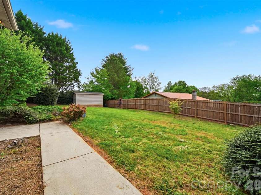 192 Reese Loop, Taylorsville, NC 28681.  MLS# CAR4408224, YatesRealty ID 12102. 