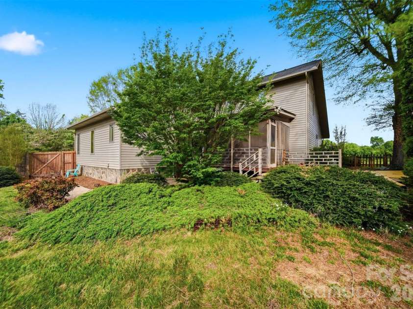 192 Reese Loop, Taylorsville, NC 28681.  MLS# CAR4408224, YatesRealty ID 12102. 
