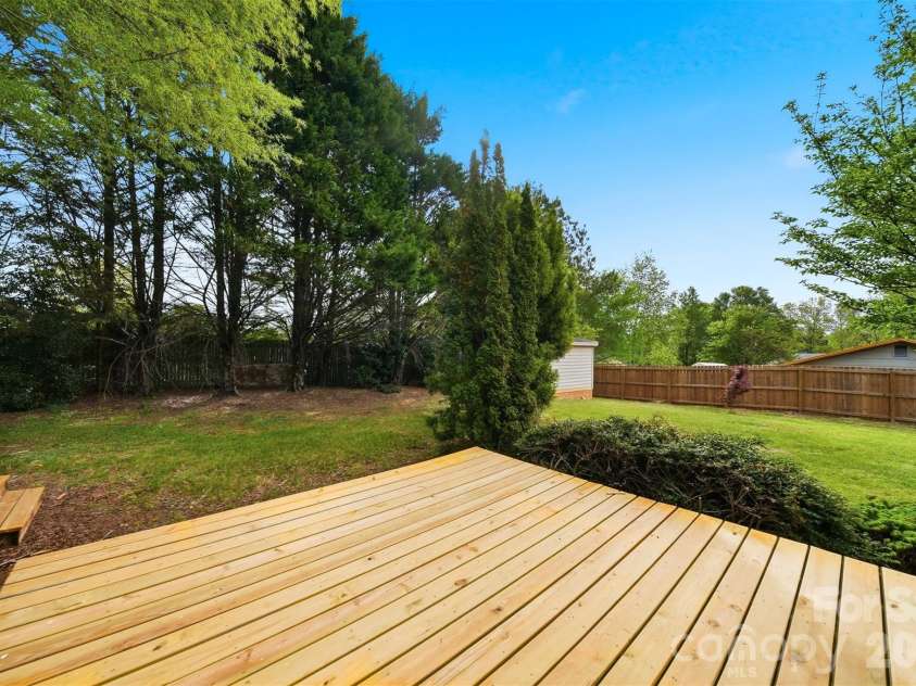 192 Reese Loop, Taylorsville, NC 28681.  MLS# CAR4408224, YatesRealty ID 12102. 