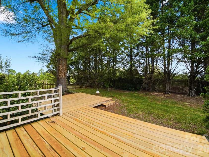 192 Reese Loop, Taylorsville, NC 28681.  MLS# CAR4408224, YatesRealty ID 12102. 