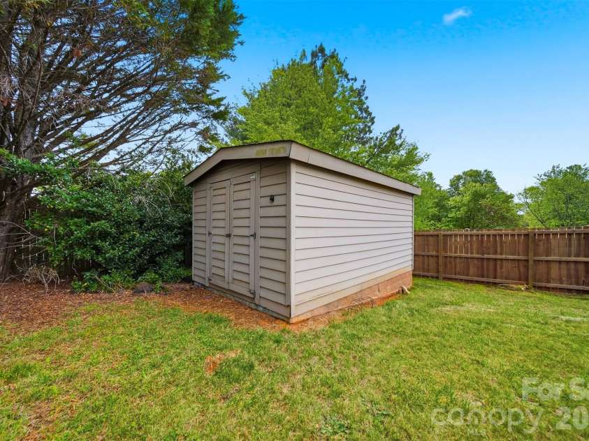 192 Reese Loop, Taylorsville, NC 28681.  MLS# CAR4408224, YatesRealty ID 12102. 