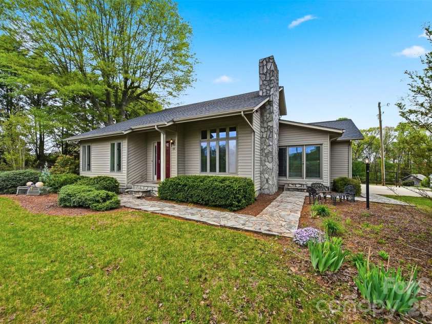 192 Reese Loop, Taylorsville, NC 28681.  MLS# CAR4408224, YatesRealty ID 12102. 