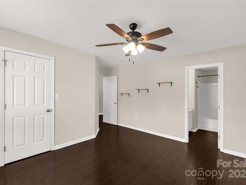 9916 Meadowmead Court, Charlotte, NC 28273.  MLS# CAR4251575, YatesRealty ID 12102. 