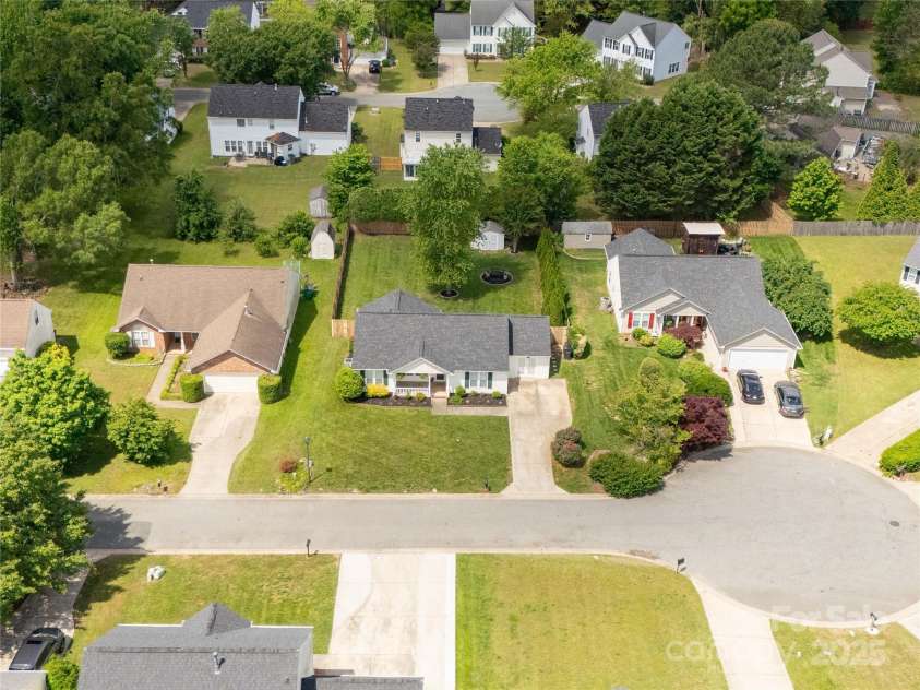 9916 Meadowmead Court, Charlotte, NC 28273.  MLS# CAR4251575, YatesRealty ID 12102. 