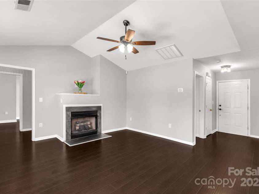 9916 Meadowmead Court, Charlotte, NC 28273.  MLS# CAR4251575, YatesRealty ID 12102. Cozy Fireplace