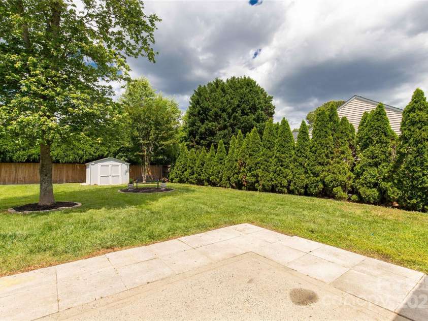 9916 Meadowmead Court, Charlotte, NC 28273.  MLS# CAR4251575, YatesRealty ID 12102. Tree lined on one side