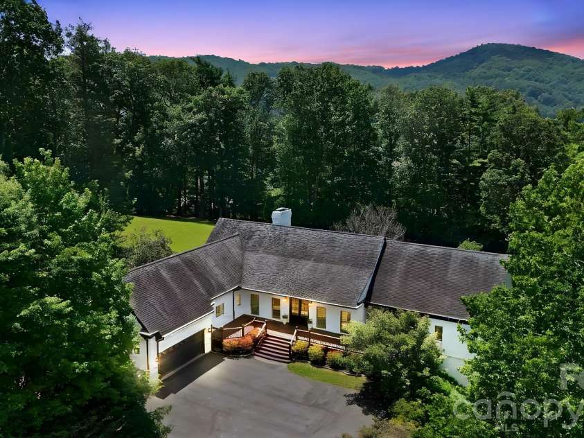 140 Wilson Ridge Road, Boone, NC 28607.  MLS# CAR4368522, YatesRealty ID 12103. 
