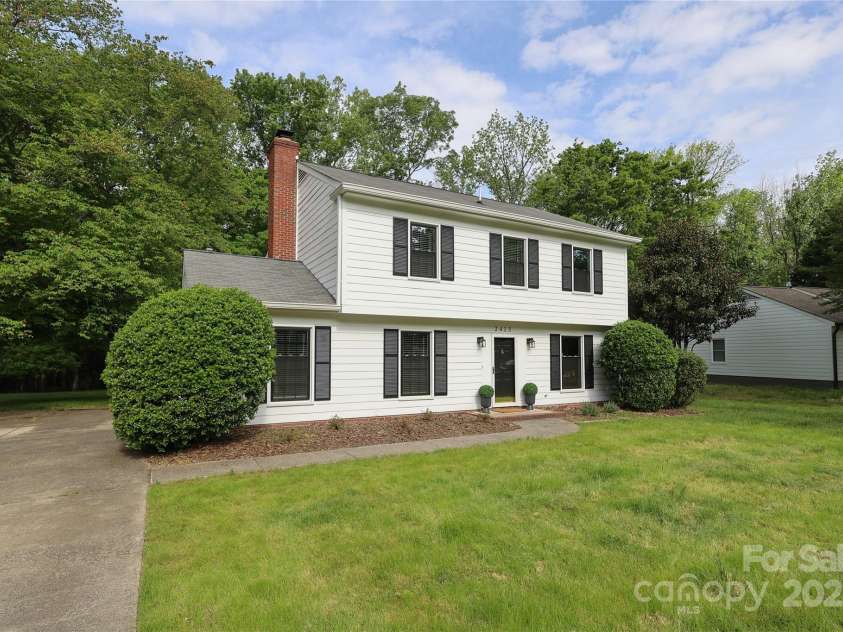 2413 Bergen Court, Charlotte, NC 28210.  MLS# CAR4244644, YatesRealty ID 12103. 