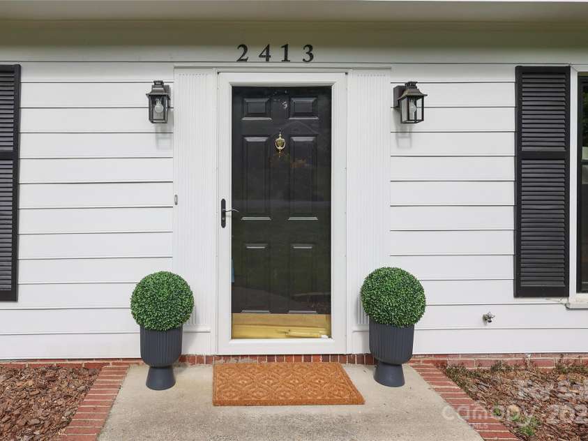 2413 Bergen Court, Charlotte, NC 28210.  MLS# CAR4244644, YatesRealty ID 12103. 