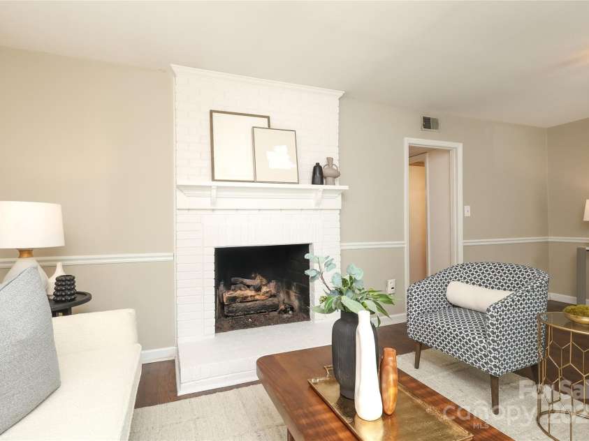 2413 Bergen Court, Charlotte, NC 28210.  MLS# CAR4244644, YatesRealty ID 12103. 