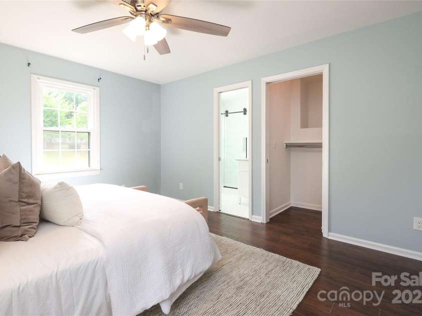 2413 Bergen Court, Charlotte, NC 28210.  MLS# CAR4244644, YatesRealty ID 12103. 