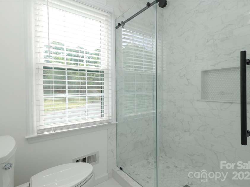 2413 Bergen Court, Charlotte, NC 28210.  MLS# CAR4244644, YatesRealty ID 12103. 