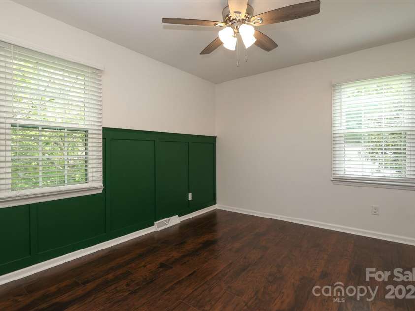2413 Bergen Court, Charlotte, NC 28210.  MLS# CAR4244644, YatesRealty ID 12103. 