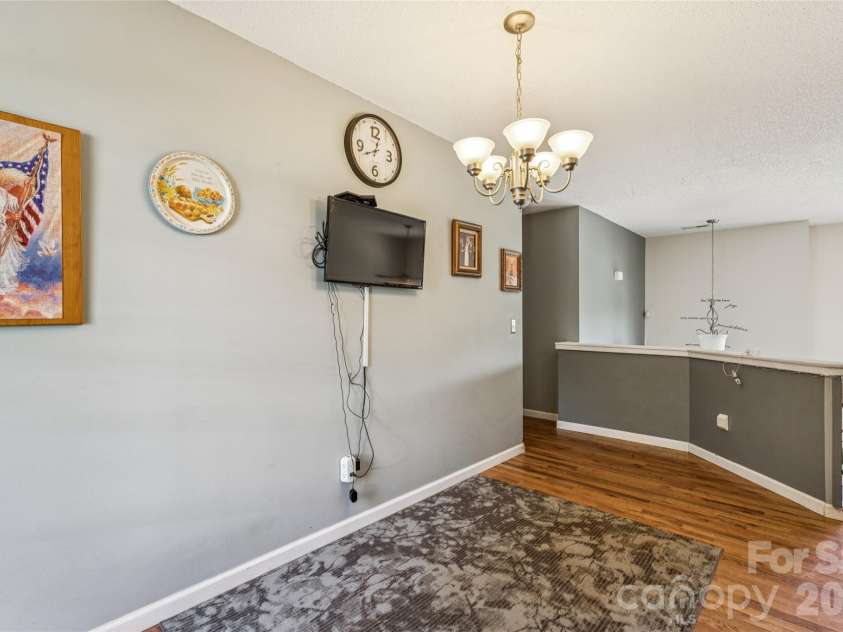 4 Miss Julia Way, Granite Falls, NC 28630.  MLS# CAR4369022, YatesRealty ID 12104. Dining