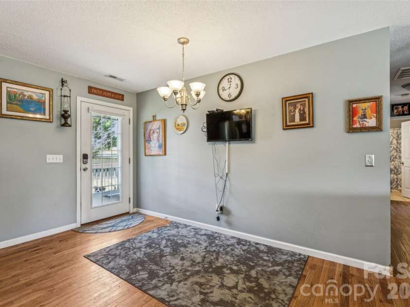 4 Miss Julia Way, Granite Falls, NC 28630.  MLS# CAR4369022, YatesRealty ID 12104. Dining