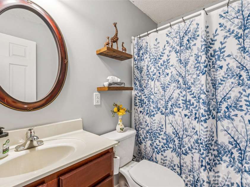 4 Miss Julia Way, Granite Falls, NC 28630.  MLS# CAR4369022, YatesRealty ID 12104. Hall Bath