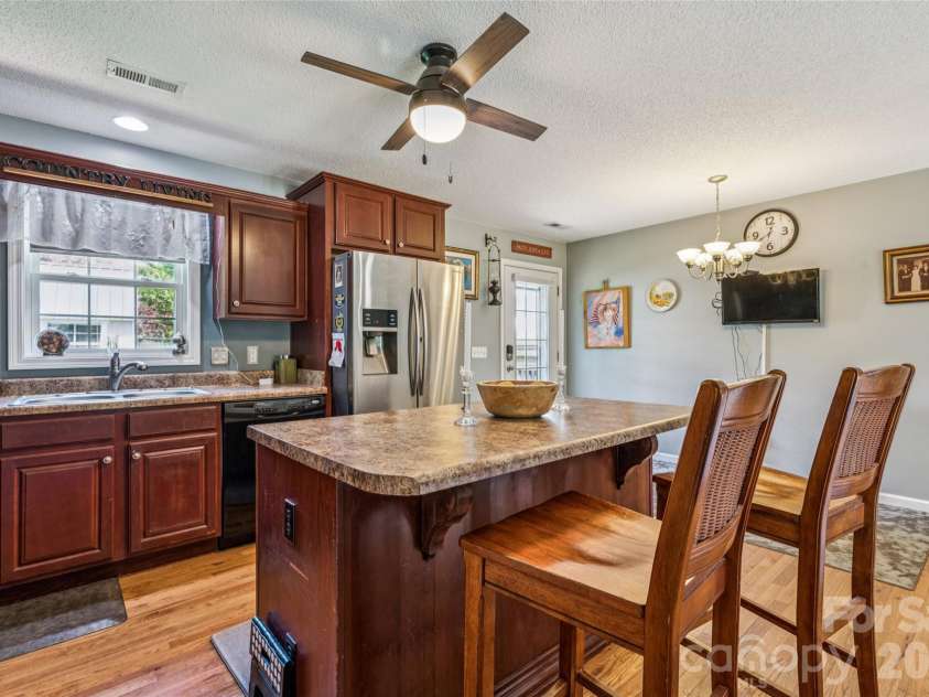 4 Miss Julia Way, Granite Falls, NC 28630.  MLS# CAR4369022, YatesRealty ID 12104. Kitchen