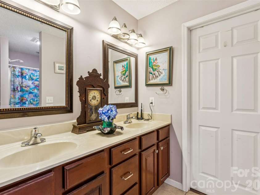 4 Miss Julia Way, Granite Falls, NC 28630.  MLS# CAR4369022, YatesRealty ID 12104. Primary Bath