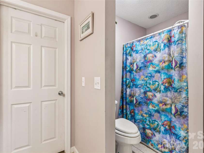 4 Miss Julia Way, Granite Falls, NC 28630.  MLS# CAR4369022, YatesRealty ID 12104. Primary Bath