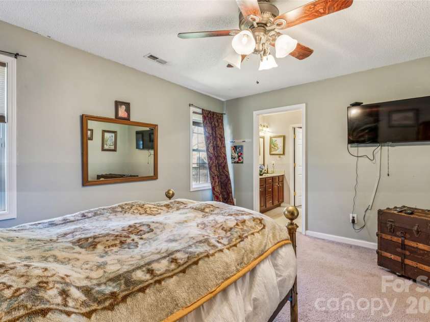 4 Miss Julia Way, Granite Falls, NC 28630.  MLS# CAR4369022, YatesRealty ID 12104. Primary Suite