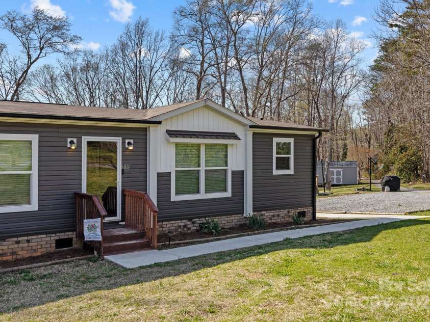 119 Old Hearth Road, Clover, SC 29710.  MLS# CAR4239358, YatesRealty ID 12105. 