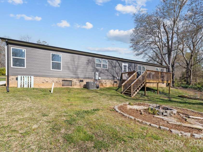 119 Old Hearth Road, Clover, SC 29710.  MLS# CAR4239358, YatesRealty ID 12105. 