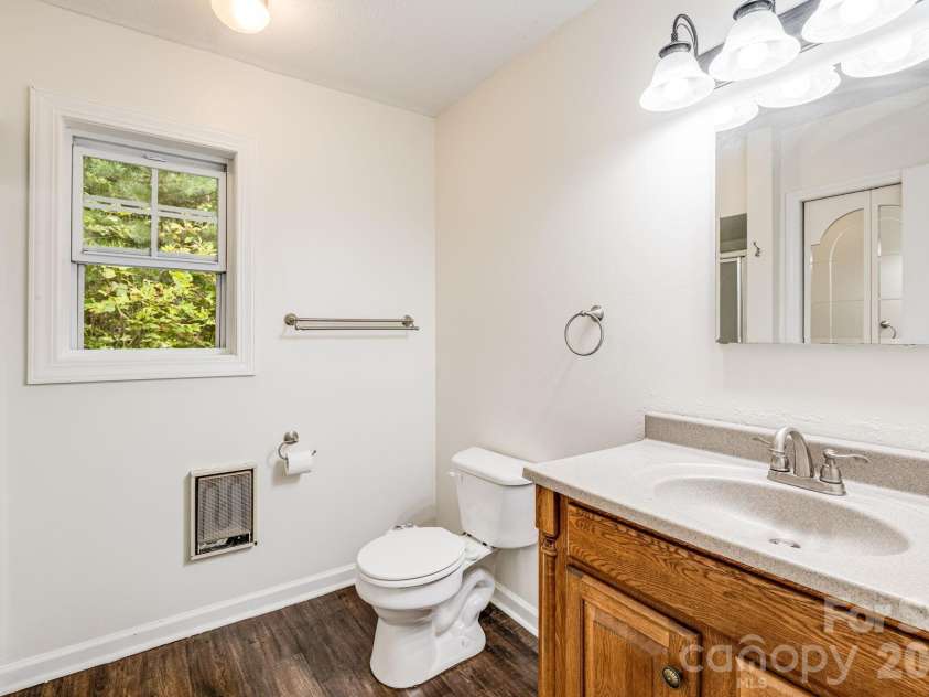 55 Glade Lane, Black Mountain, NC 28711.  MLS# CAR4369029, YatesRealty ID 12105. Apartment Bathroom