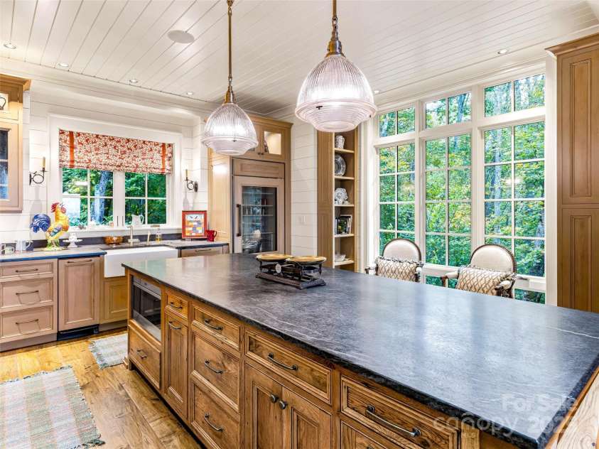 616 Old Growth Forest Road, Burnsville, NC 28714.  MLS# CAR4076276, YatesRealty ID 12106. Dream kitchen