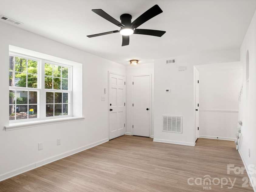 8517 Castle Pine Court, Charlotte, NC 28226.  MLS# CAR4369811, YatesRealty ID 12106. 
