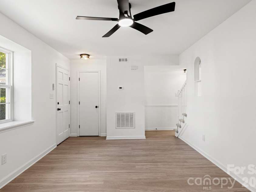8517 Castle Pine Court, Charlotte, NC 28226.  MLS# CAR4369811, YatesRealty ID 12106. 
