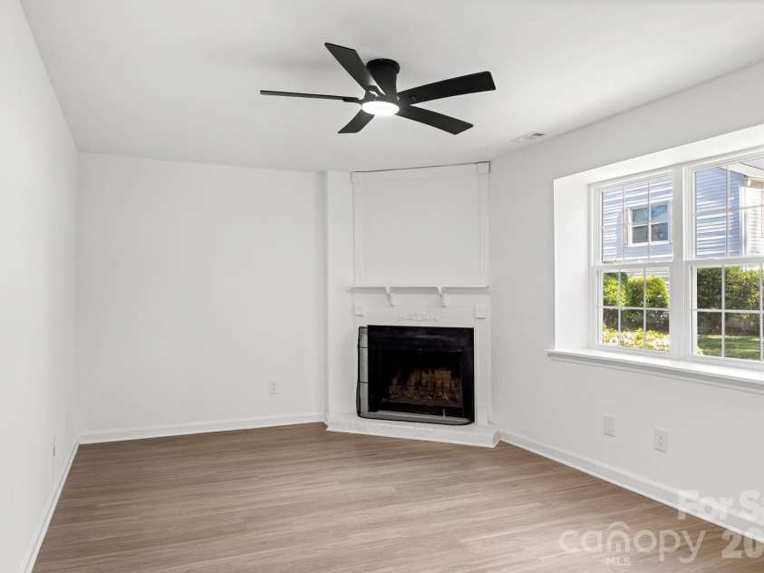 8517 Castle Pine Court, Charlotte, NC 28226.  MLS# CAR4369811, YatesRealty ID 12106. 