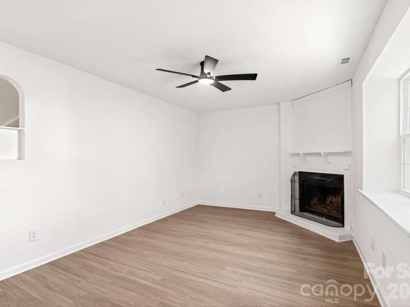 8517 Castle Pine Court, Charlotte, NC 28226.  MLS# CAR4369811, YatesRealty ID 12106. 