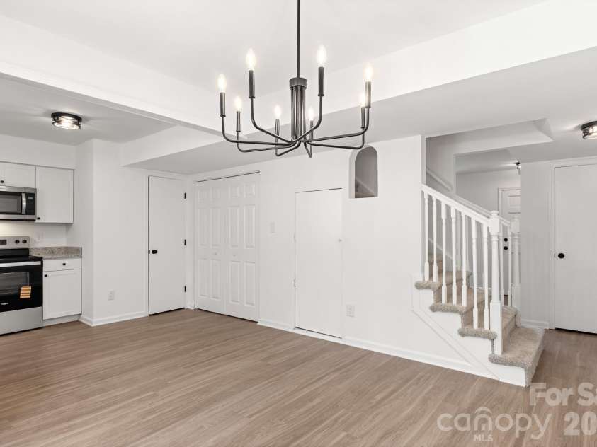 8517 Castle Pine Court, Charlotte, NC 28226.  MLS# CAR4369811, YatesRealty ID 12106. 