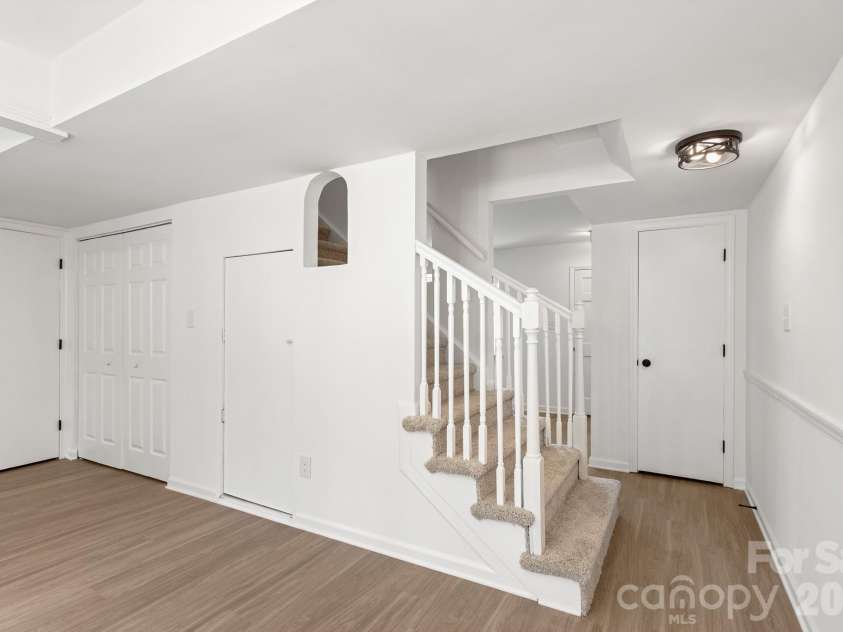 8517 Castle Pine Court, Charlotte, NC 28226.  MLS# CAR4369811, YatesRealty ID 12106. 