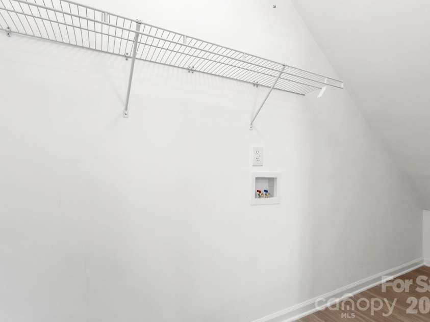 8517 Castle Pine Court, Charlotte, NC 28226.  MLS# CAR4369811, YatesRealty ID 12106. 