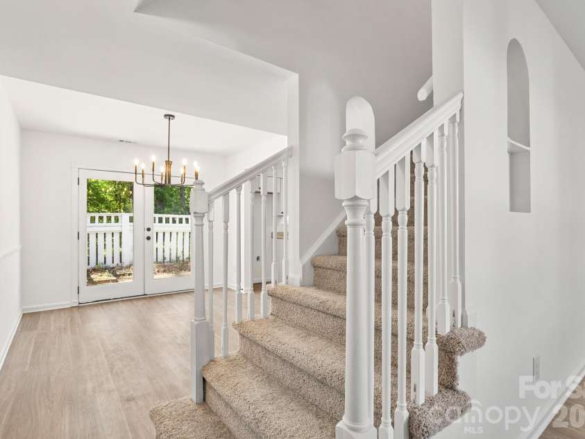 8517 Castle Pine Court, Charlotte, NC 28226.  MLS# CAR4369811, YatesRealty ID 12106. 