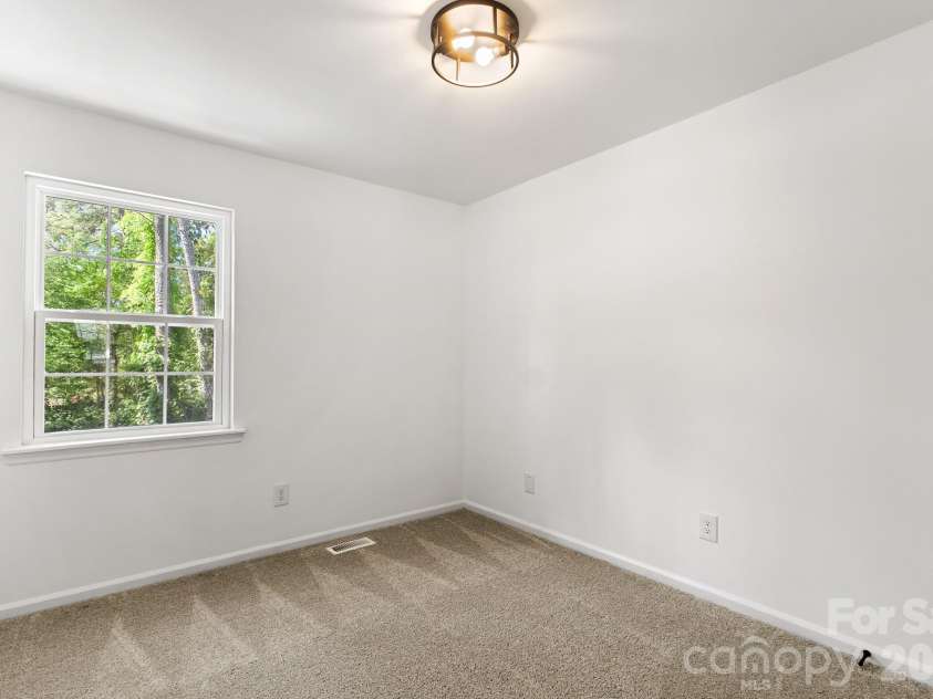 8517 Castle Pine Court, Charlotte, NC 28226.  MLS# CAR4369811, YatesRealty ID 12106. 